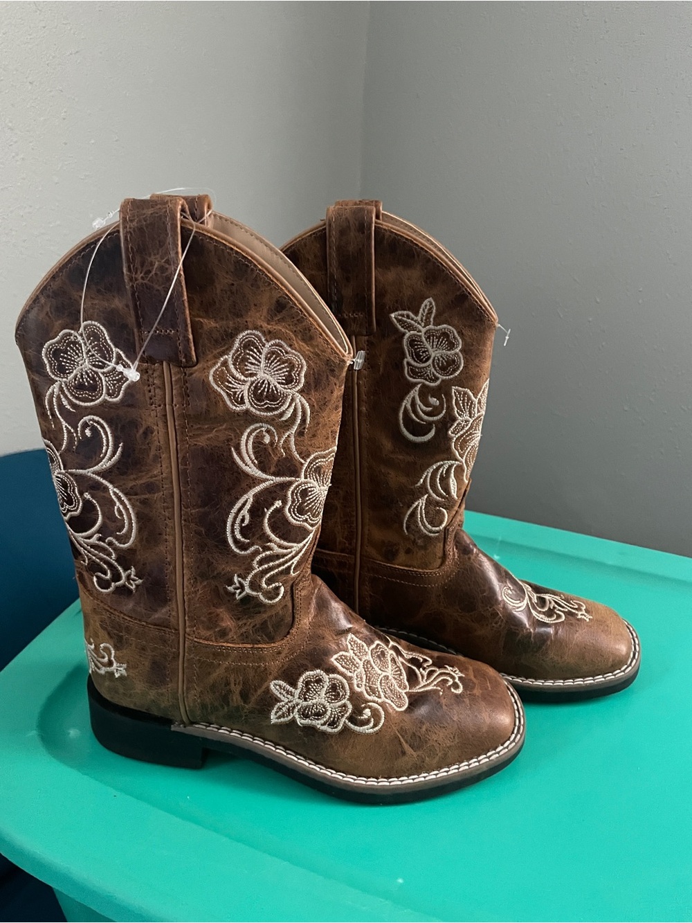 Kids Brown Embroidered Cowboy Boots girls size 2